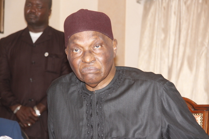 Drame à l’Ucad : Me Wade s’indigne et prodigue ses conseils aux étudiants