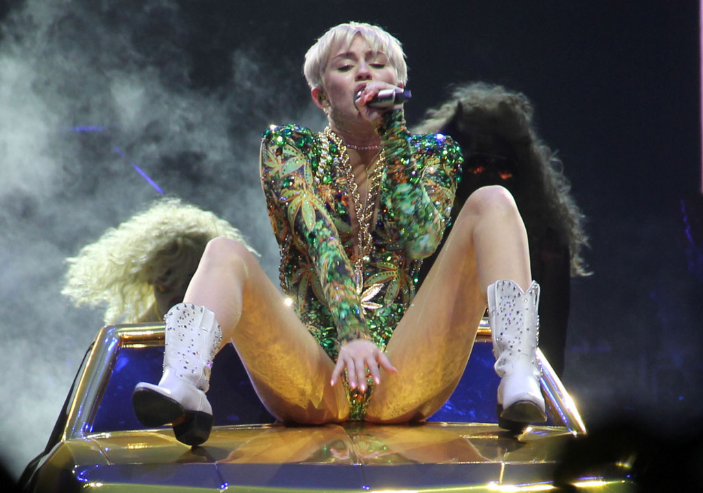 Miley Cyrus, trop vulgaire, interdite de concert en République Dominicaine