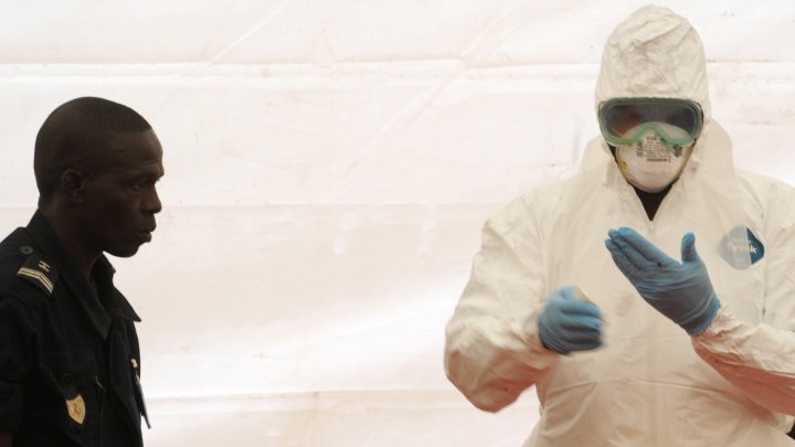 Ebola: la peur bleue des virologues français