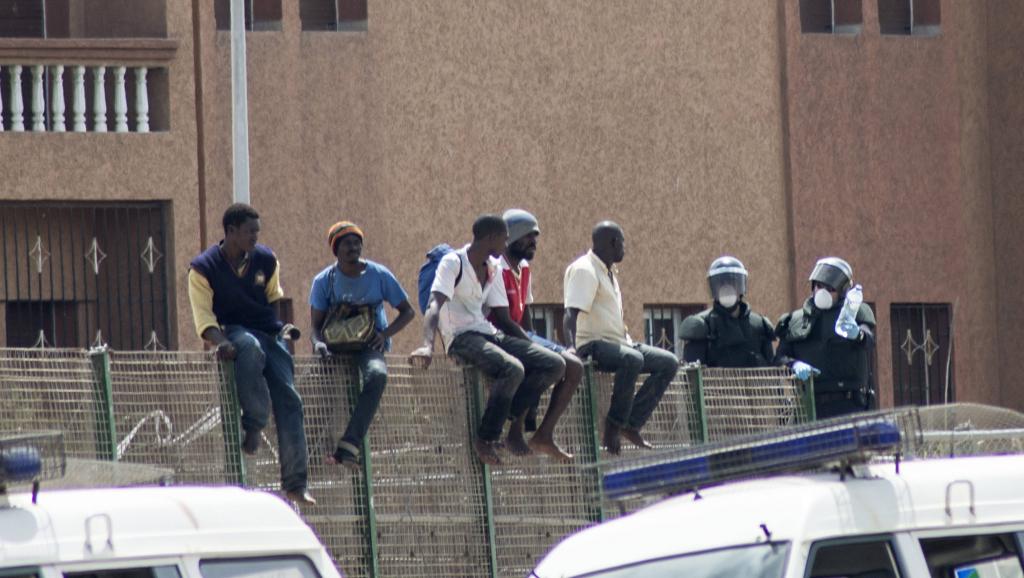 Des migrants africains attendant de passer en Espagne. REUTERS/Jesus Blasco de Avellaneda