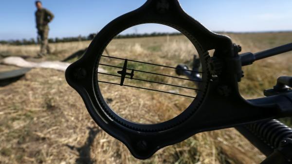 A Lougansk, le 26 août 2014. Les troupes ukrainiennes ont abandonné l'aéroport de Lougansk aux séparatistes pro-russes. Le porte-parole de l'armée ukrainienne a accusé l'armée russe d'avoir directement mené l'offensive.