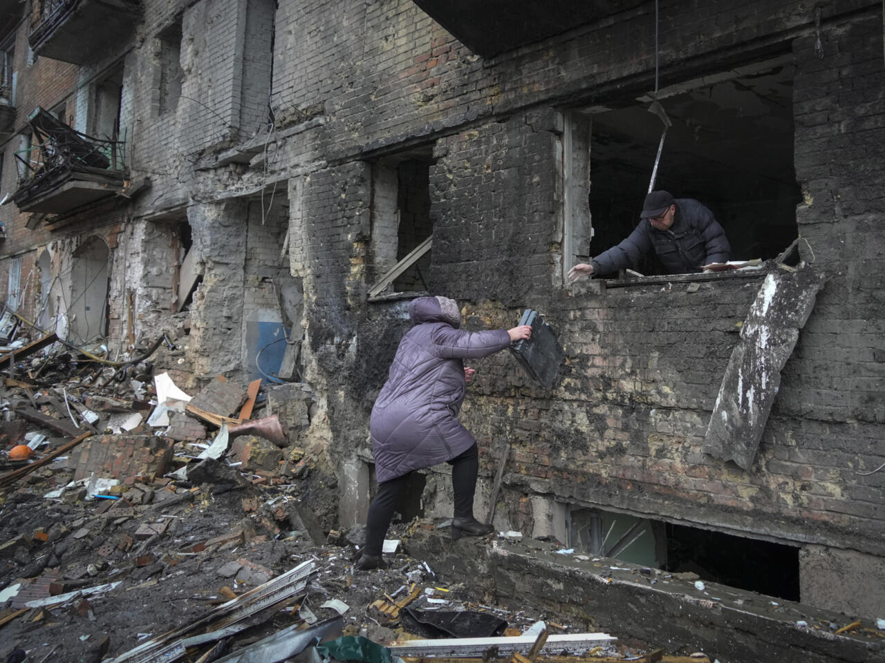 En Ukraine, les ONG déplorent le manque de moyens par rapport aux besoins en aide réels