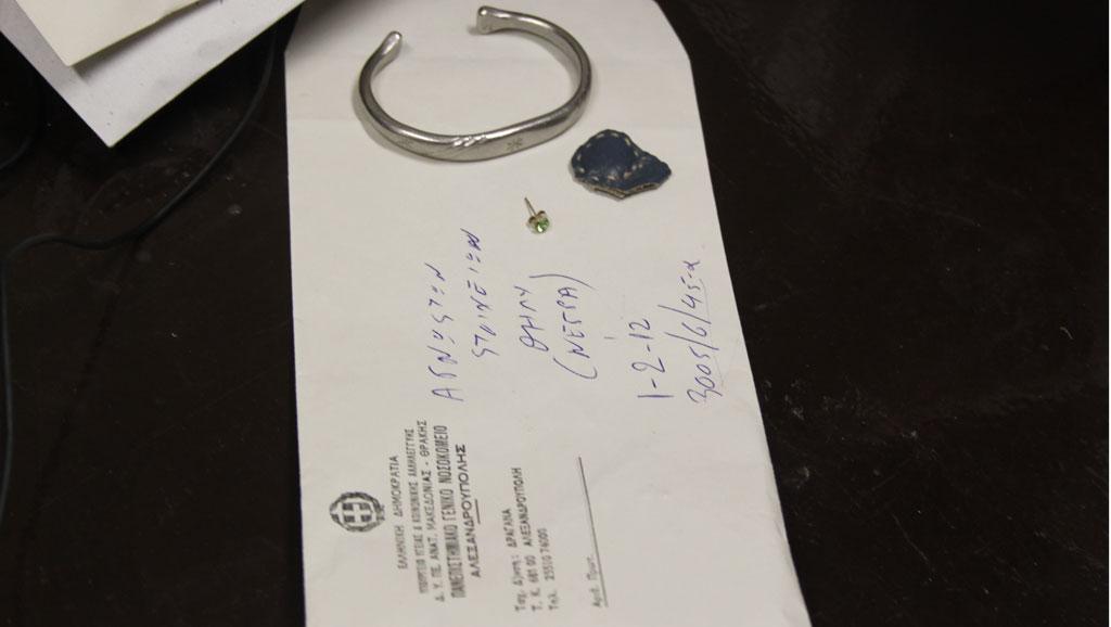 Des objets retrouvés sur les plages ou sur les épaves de bateaux sont rassemblés au musée Porto M de Lampedusa pour honorer la mémoire des disparus