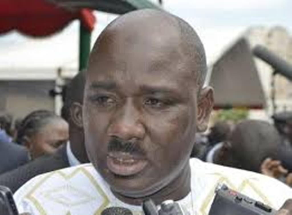 Palais de la République- Guerre des mots : Farba Ngom déverse sa bile sur Abou Lô, Macky Sall lave l’affront séance tenante