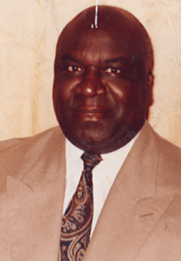 Parution:  Famara Ibrahima SAGNA rend hommage aux pionniers avec un condensé d'histoire et d'expérience