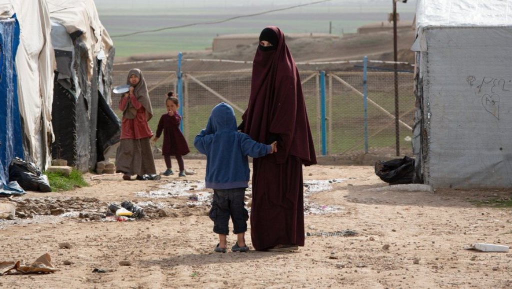 La France rapatrie 15 femmes et 32 enfants des camps de prisonniers jihadistes en Syrie