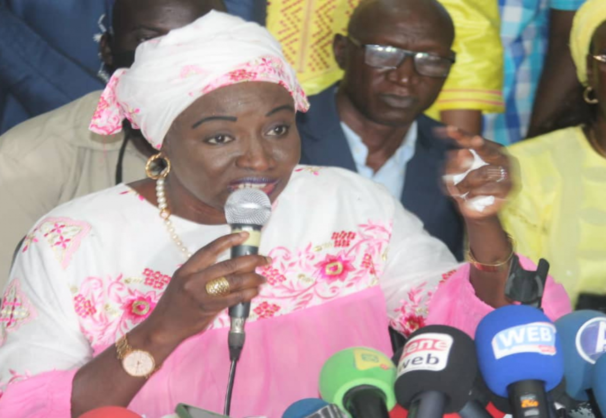 Mimi Touré face à la presse ce jeudi