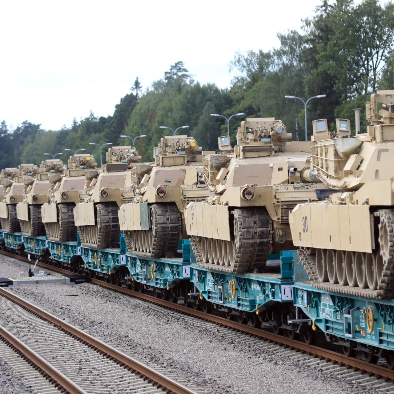 La livraison à l'Ukraine des chars Leopard et Abrams, un "défi logistique"