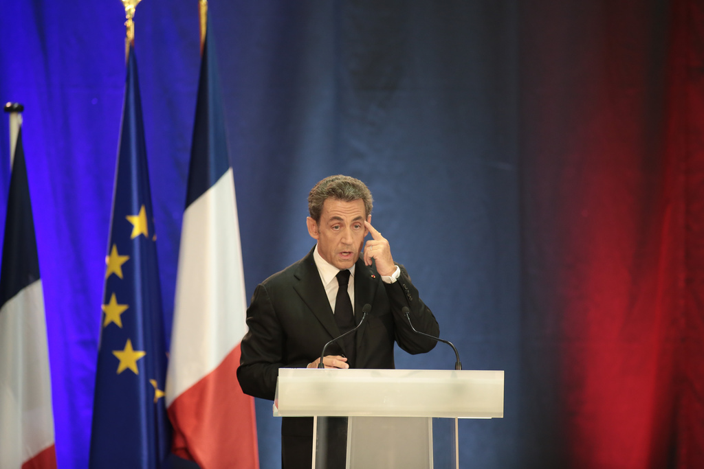 Nicolas Sarkozy obligé de rembourser le mobilier de l'Élysée saccagé par ses chiens?