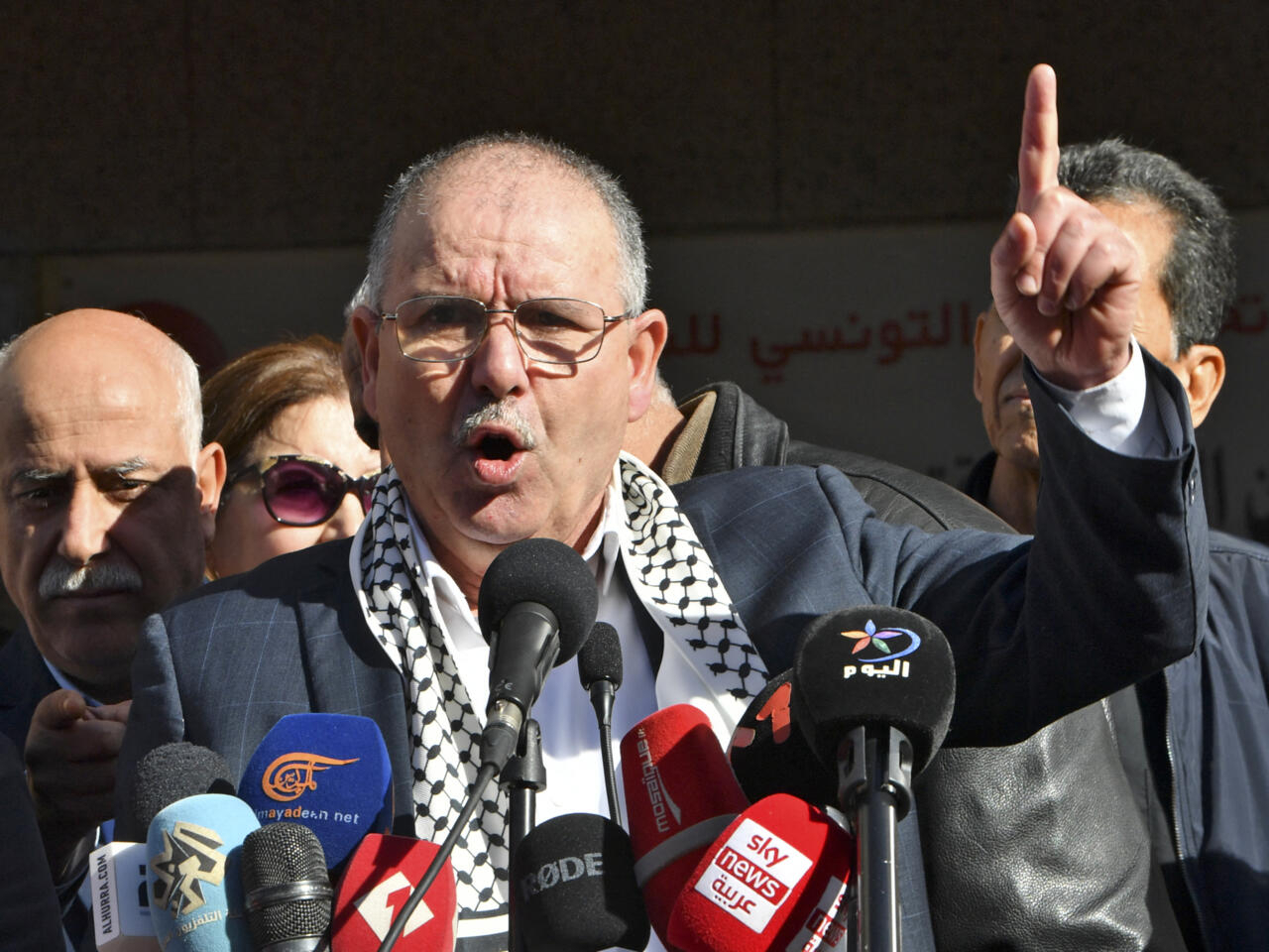 Tunisie: quatre organisations promeuvent un «sauvetage national» à deux jours des législatives