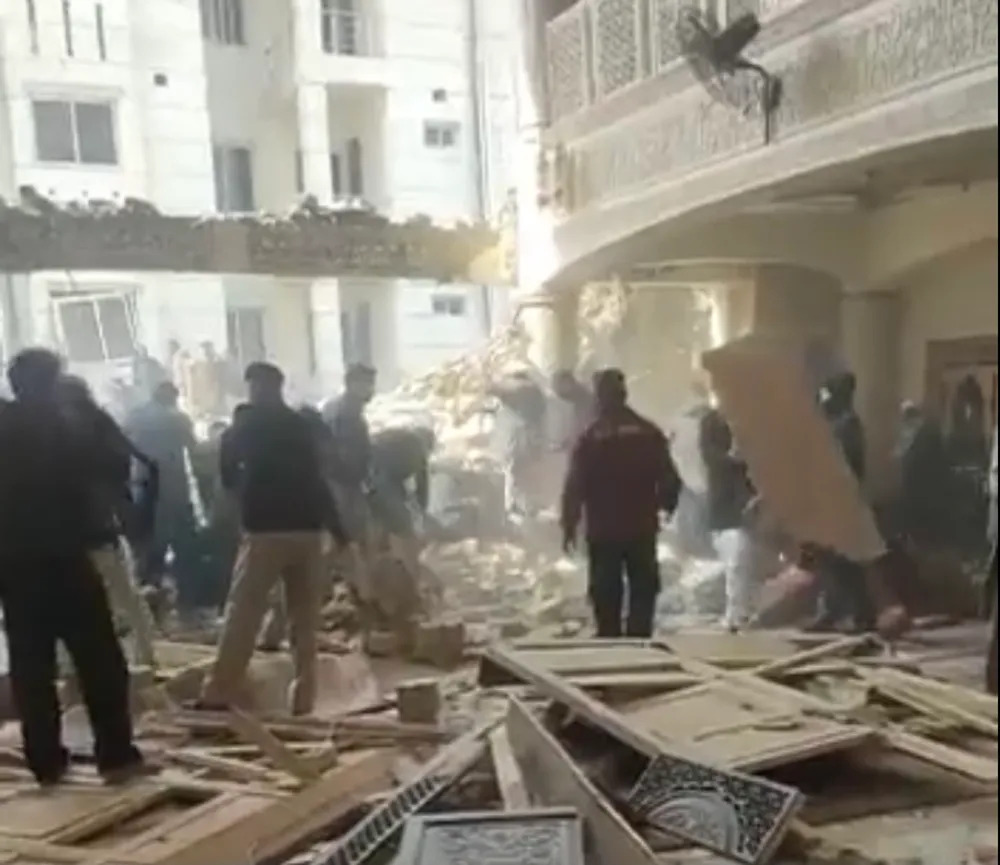 Pakistan: plusieurs morts dans une explosion à l'intérieur d'une mosquée de Peshawar