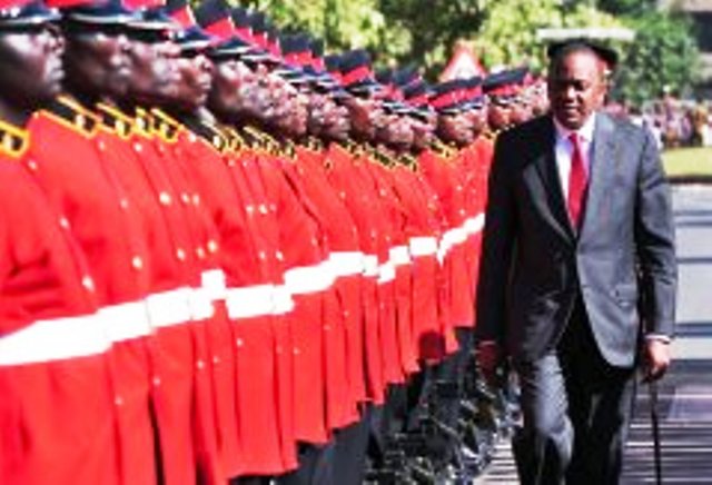 Kenya: le président Uhuru Kenyatta en route pour la CPI à La Haye