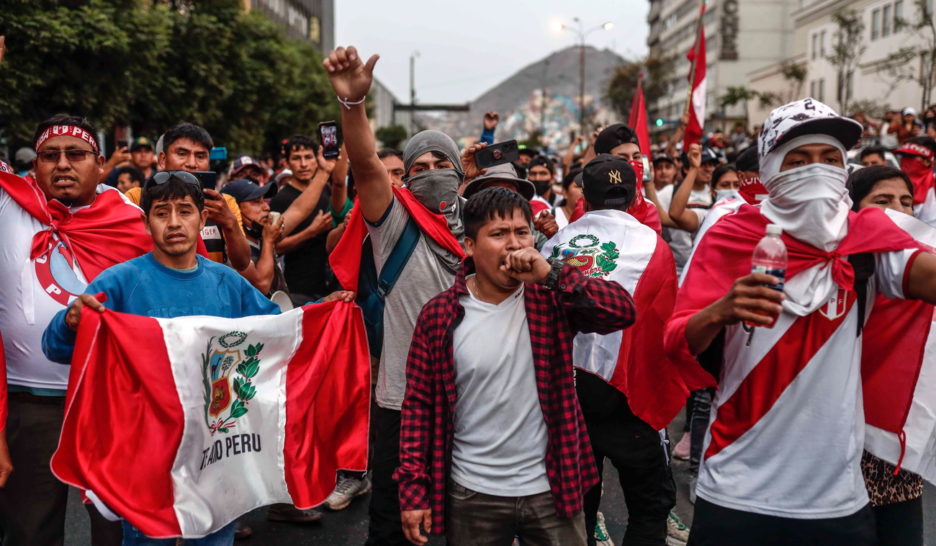 Pérou: quatrième refus du Parlement d'avancer les élections, les manifestations se poursuivent