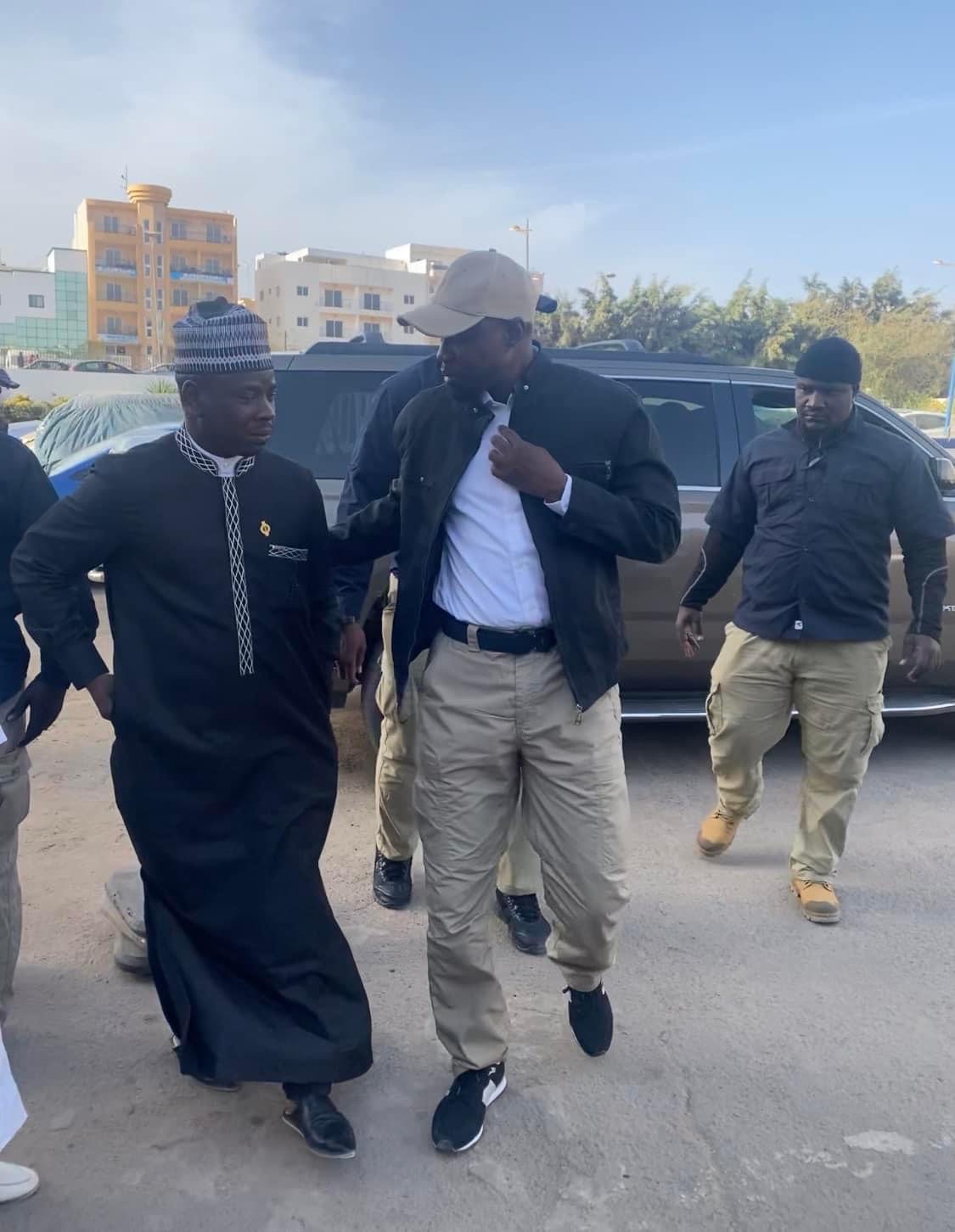 Arrestations de ses militants jeudi et vendredi derniers: Ousmane Sonko menace et demande aux « Patriotes » de se tenir prêts