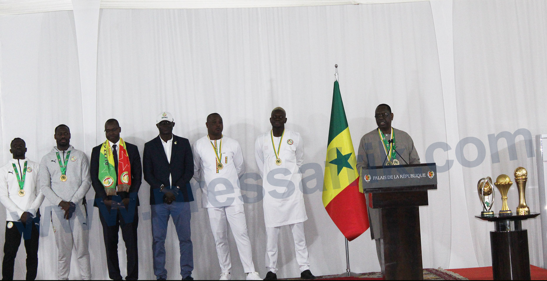 Les deux délégations CAN Beach soccer et CHAN ​reçus en audience par le Chef de l’Etat, Son Excellence Macky Sall ( Images )