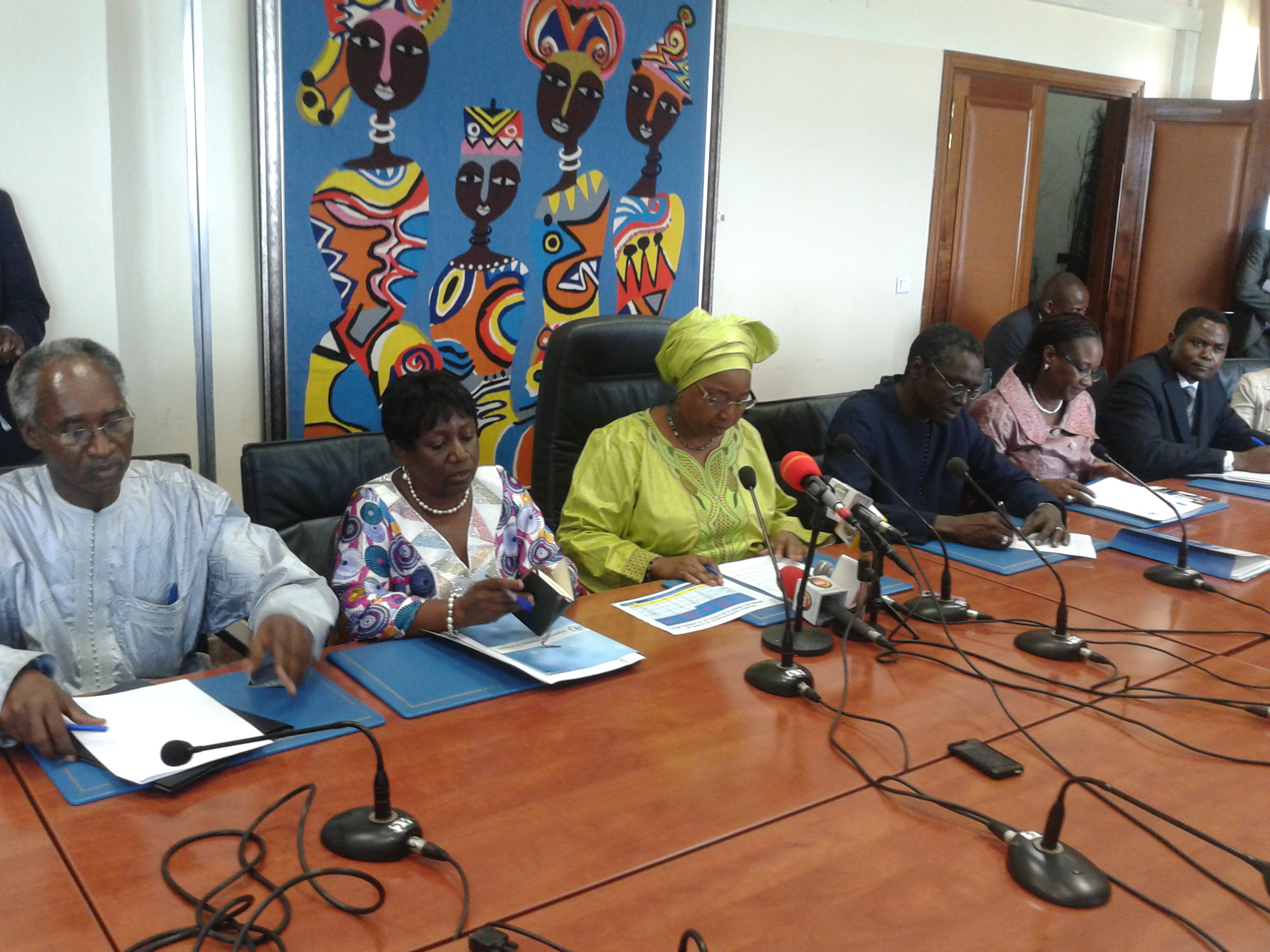 Ebola- Awa Marie Coll Seck- Ministre de la Santé : "Le Sénégal est aujourd’hui en fin d’épidémie"