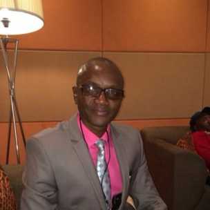 Le correspondant de la BBC en Sierra Leone Umaru Fofana a répondu à vos questions sur Ebola.