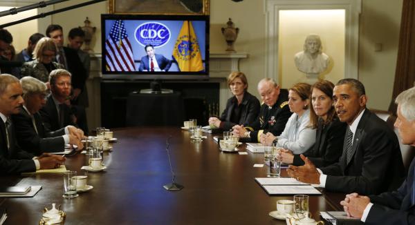 Barack Obama s'est entretenu par visioconférence sur Ebola avec les dirigeants français, allemand, britannique et italien. REUTERS/Kevin Lamarque