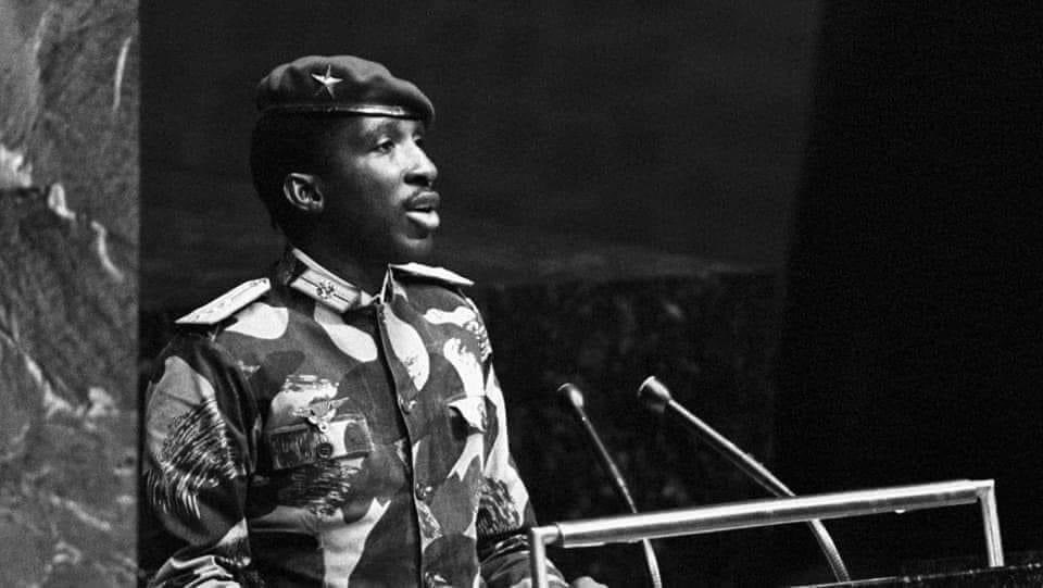 Burkina: Thomas Sankara sera inhumé jeudi 23 février «en toute intimité», contre l’avis de sa famille