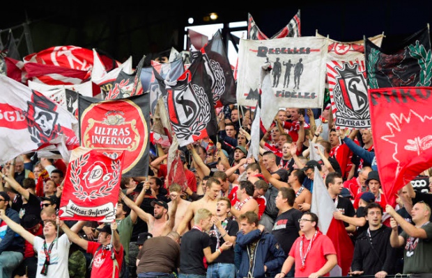 Le Standard braqué à la kalachnikov