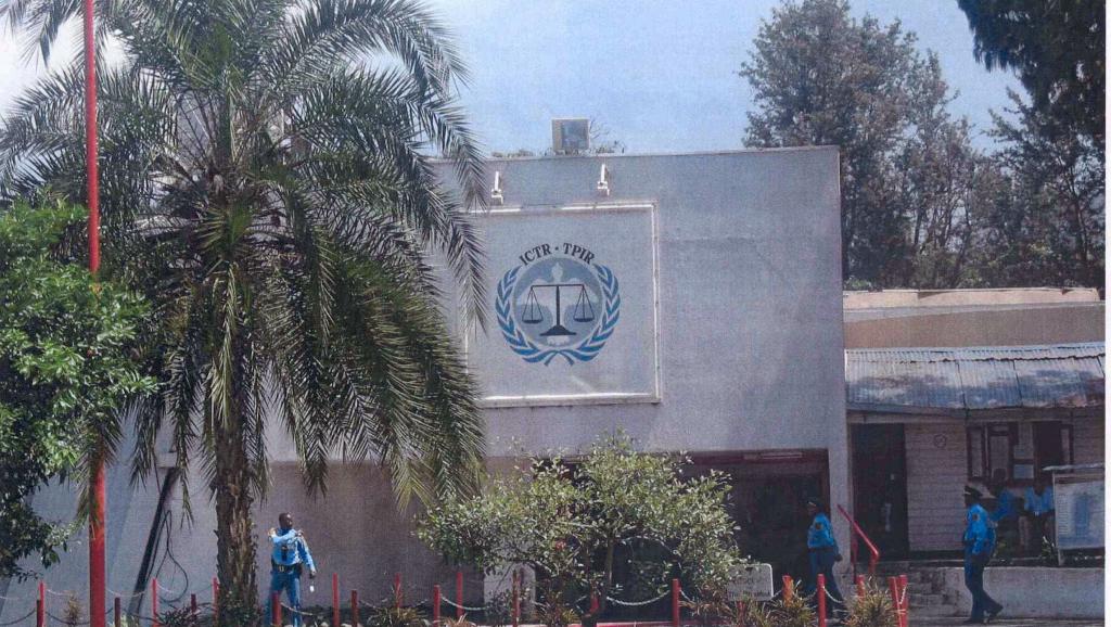 Les bureaux du Tribunal Criminel International pour le Rwanda à Arusha, (2003). (CC)/Tomsudani/Wikipédia