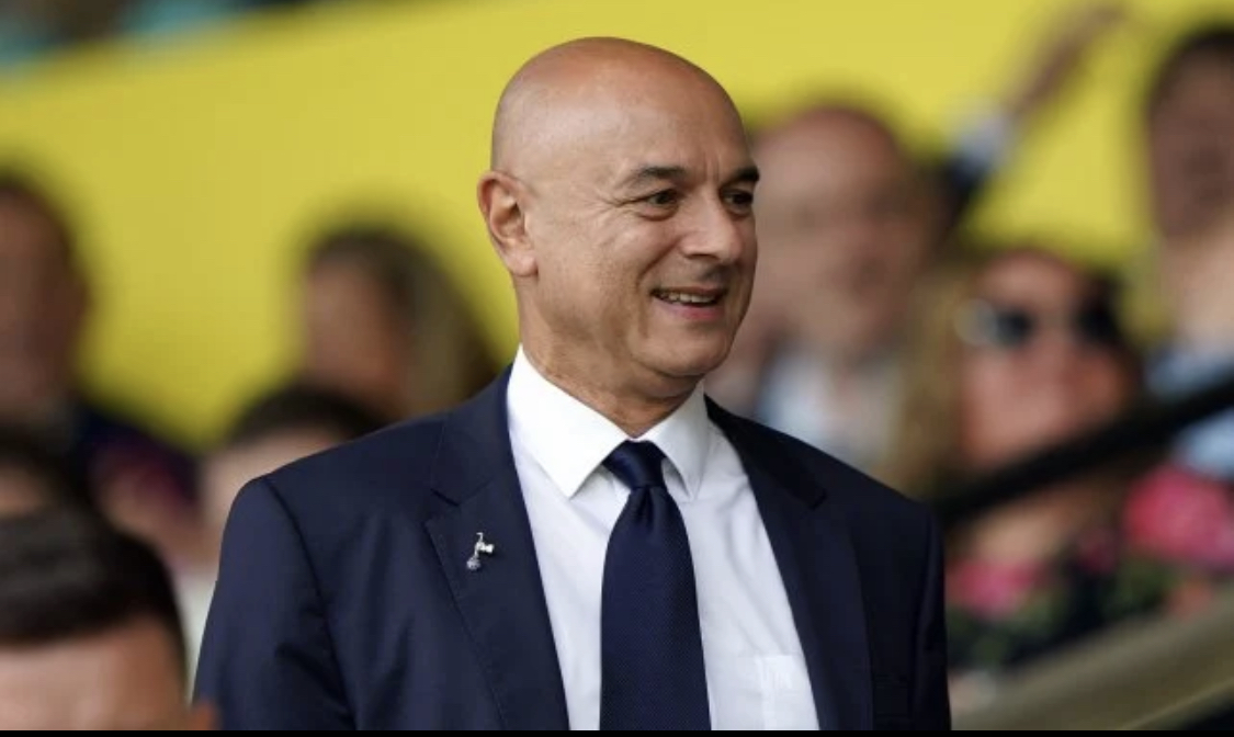 Tottenham: le président David Levy augmente son salaire et fâche les supporters