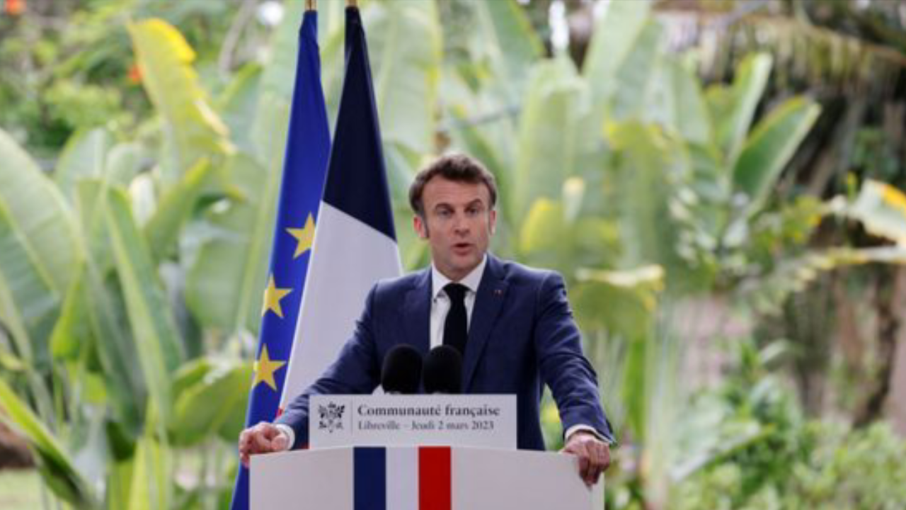 Macron proclame à Libreville la fin de la Françafrique