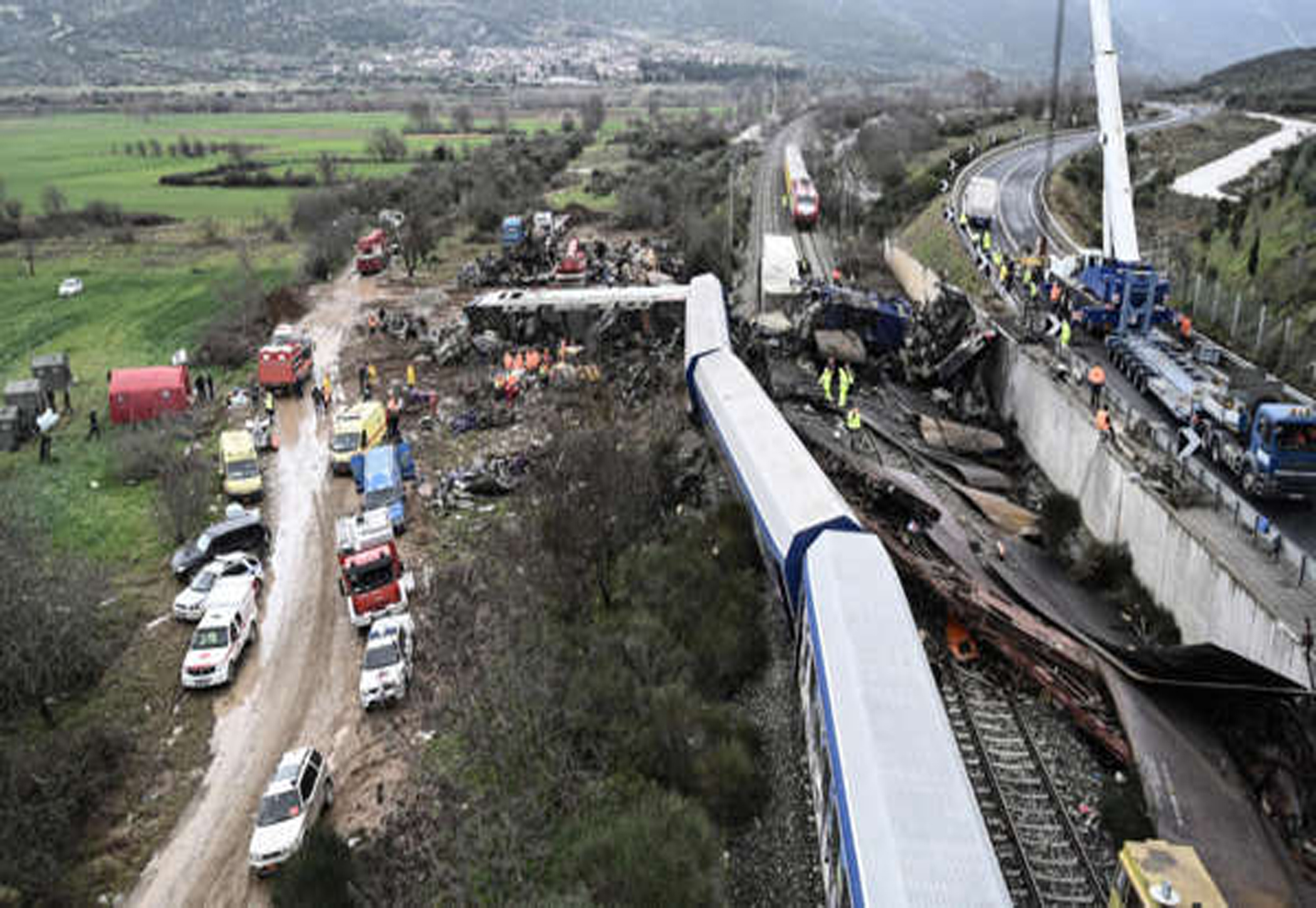 Tragédie ferroviaire en Grèce: près de 60 morts, le chef de gare avoue "une erreur"