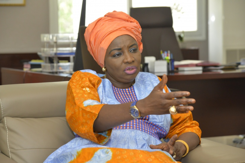 Mimi Touré réplique: « le PDS est en collaboration secrète avec Macky Sall »