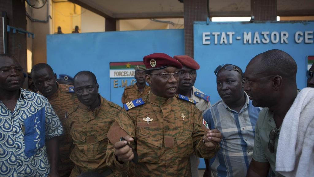 Direct-Burkina : Blaise Compaoré annonce sa démission, la vacance du pouvoir