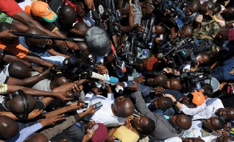  Jet de gaz lacrymogène contre les Journalistes : le Synpics dénonce et parle de violation de la liberté d’informer 