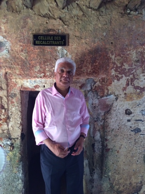 ​Candidat à la succession de Diouf, Jean Claude de l’Estrac reçu par le président Sall