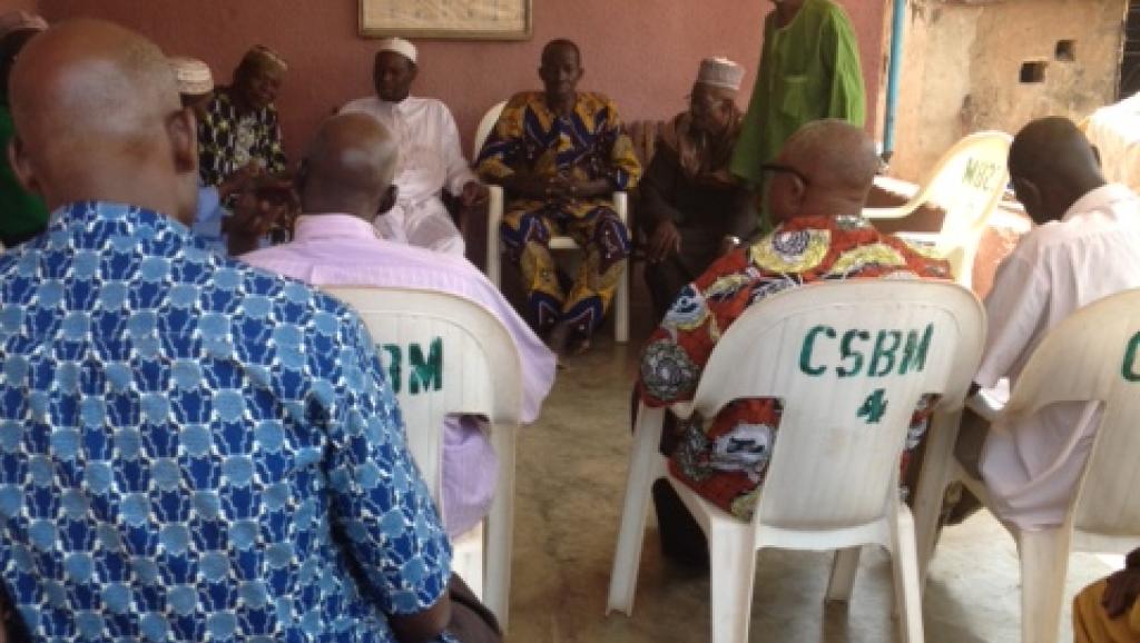 L'assemblée des conseillers du roi des Bobo Mandaré à Bobo Dioulasso, le 8 novembre 2014. RFI / Nicolas Champeaux