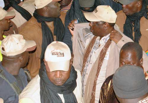 Meeting de l’opposition : Le Sen adopte la posture de Macky Sall