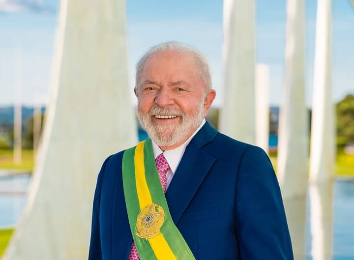 Brésil: atteint d'une pneumonie, Lula reporte sine die son voyage en Chine
