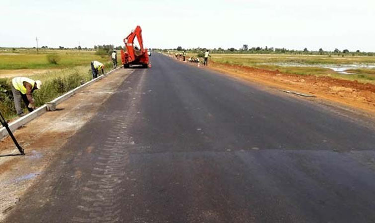 Les travaux de l’autoroute Mbour-Fatick-Kaolack suspendus à cause du traitement dégradant infligé sur les ouvriers sénégalais