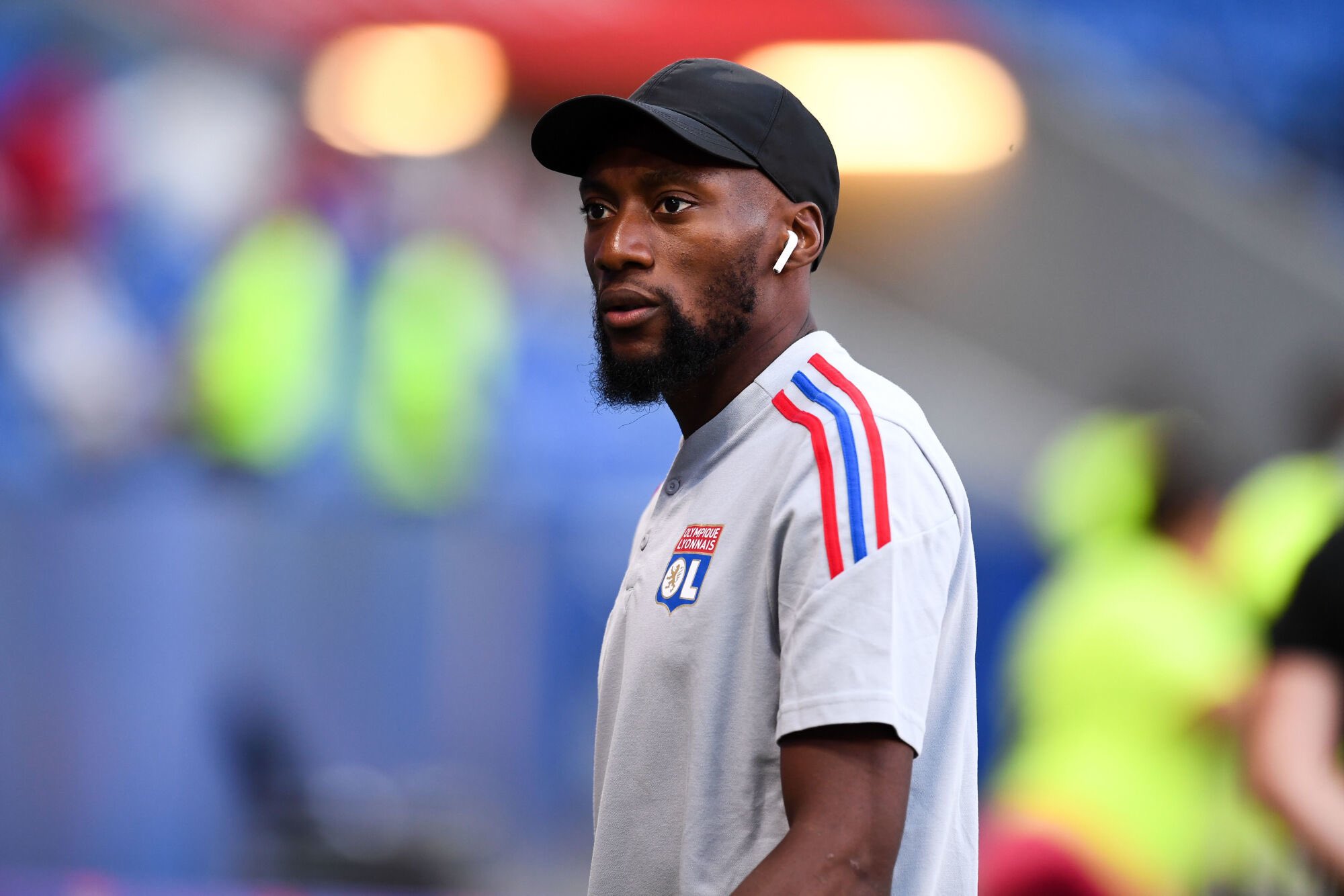 Toko Ekambi solde ses comptes avec les dirigeants et supporters de Lyon: « ce ne sont pas des hommes »