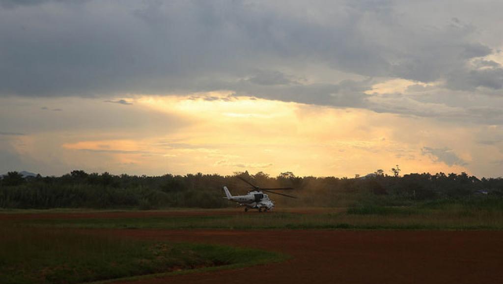 Un hélicoptère décolle du quartier général de la Monusco à Beni pour une mission de reconnaissance dans la zone, le 10 novembre 2014. Photo Monusco/Abel Kavanagh
