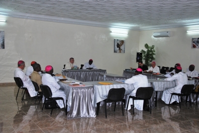 Les Evêques annoncent le thème du Carême 2015 et se forment au management