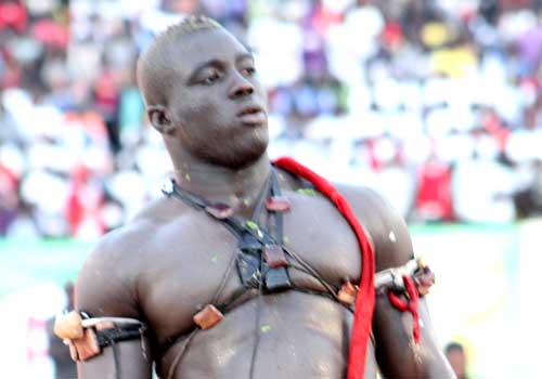 Sa Thiés engrosse la sœur du comédien Tann Bombé