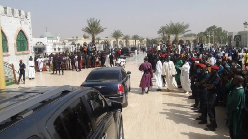 Macky Sall parti, l'argent pollue Touba