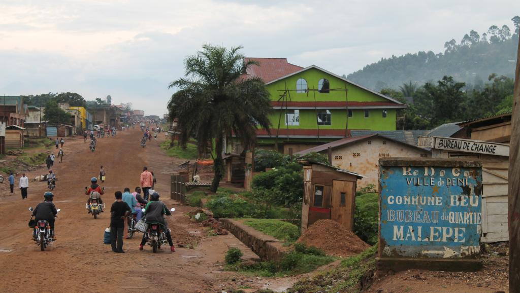 Les populations de la ville de Béni -ici en octobre 2014-et de sa région sont les proies d'exactions répétées. AFP/Alain Wandimoyi
