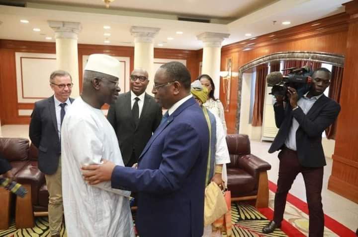 Arrêt sur images: Khalifa Sall et la poignée de main avec le président Macky Sall