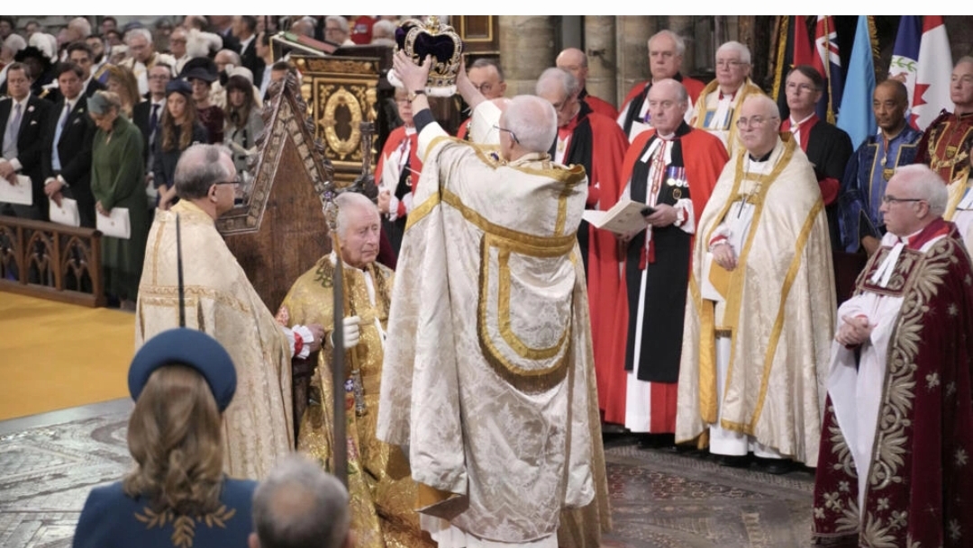 Royaume-Uni: Charles III et Camilla couronnés à l'abbaye de Westminster