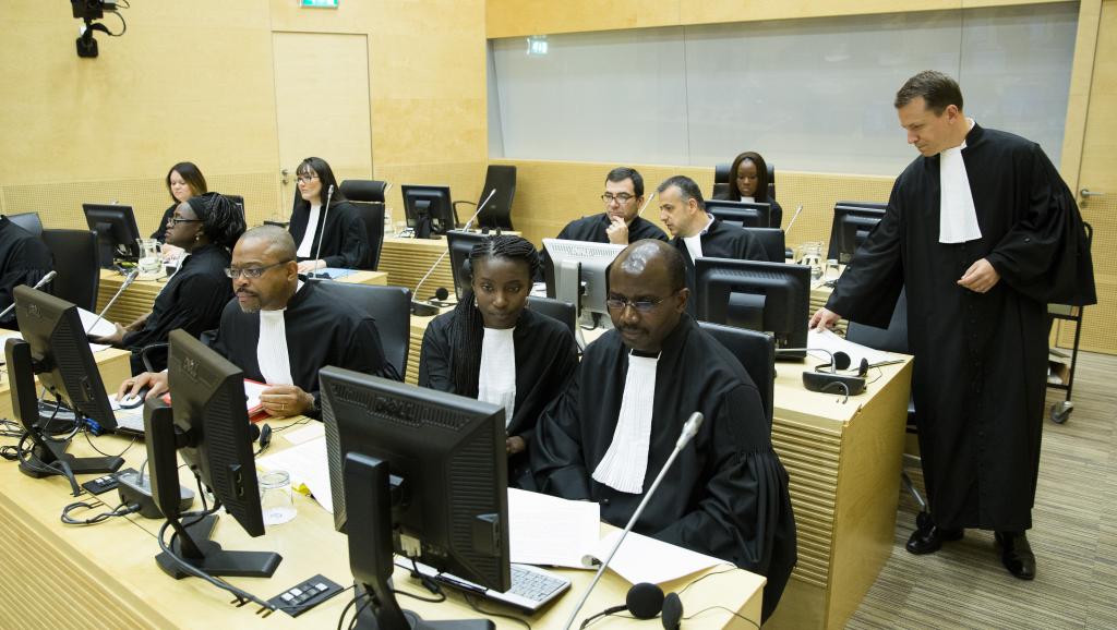 Des représentants du bureau du procureur lors du procès de Jean-Pierre Bemba, à La Haye, le 12 novembre 2014. Crédit BART MAAT / POOL / AFP