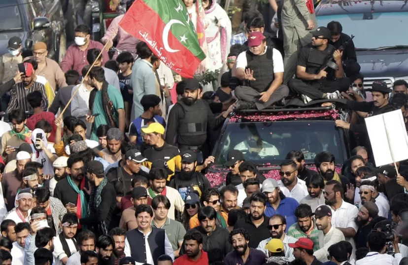 Pakistan : Un homme lynché à mort pour des accusations de propos blasphématoires