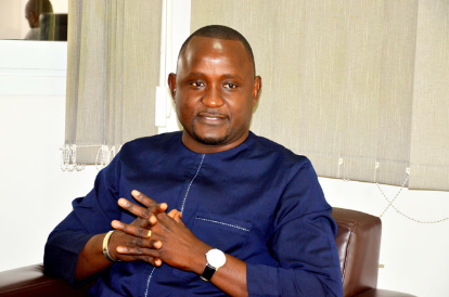 Un an après son limogeage, Papa Amadou Sarr regrette rien et accuse les proches de Macky