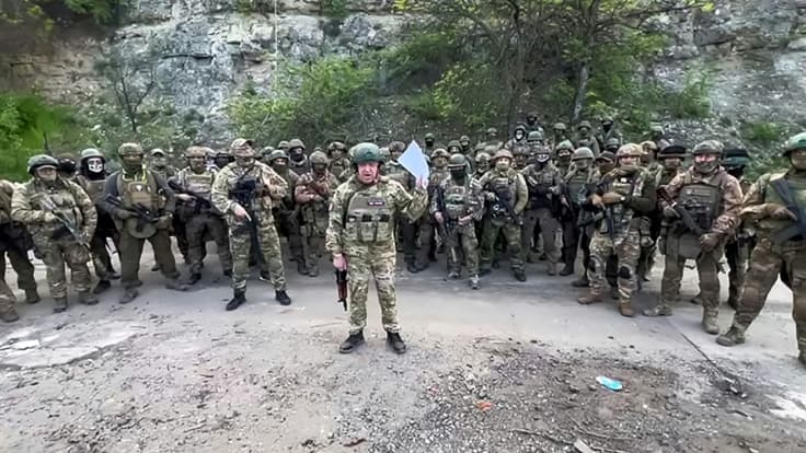 Ukraine: Evgueni Prigojine, chef de Wagner, accuse des militaires russes de fuir les combats à Bakhmout