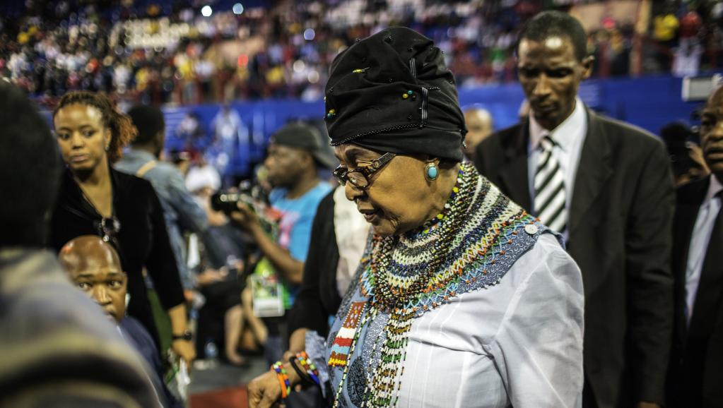 Afrique du Sud Winnie Mandela, l'ex-femme de Nelson Mandela, ici le 30 octobre 2014, s'est vue refuser le droit à la propriété familliale de Qunu AFP PHOTO/GIANLUIGI GUERCIA