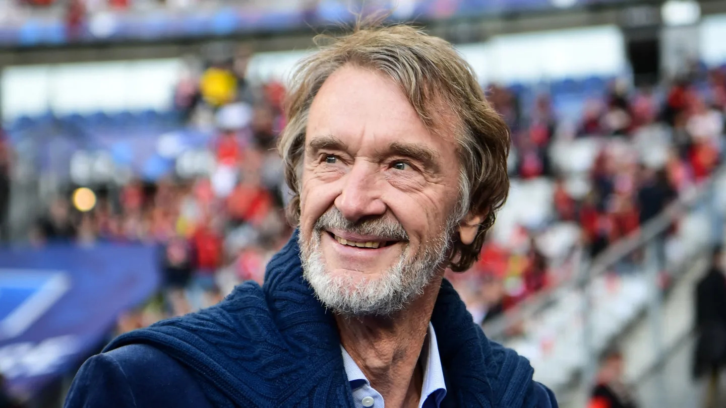 Foot : Jim Ratcliffe double le Qatar pour le rachat de Manchester United